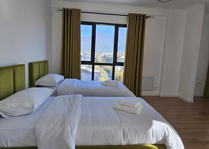 Sm View East 地拉那